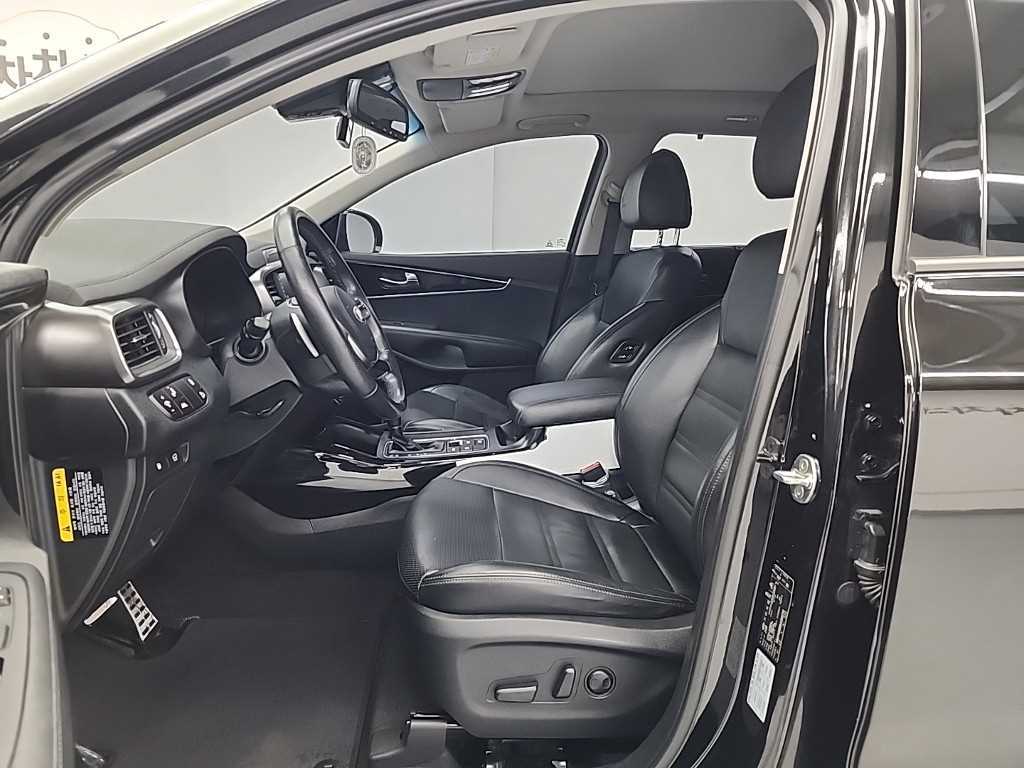 KIA Sorento - Vista 11