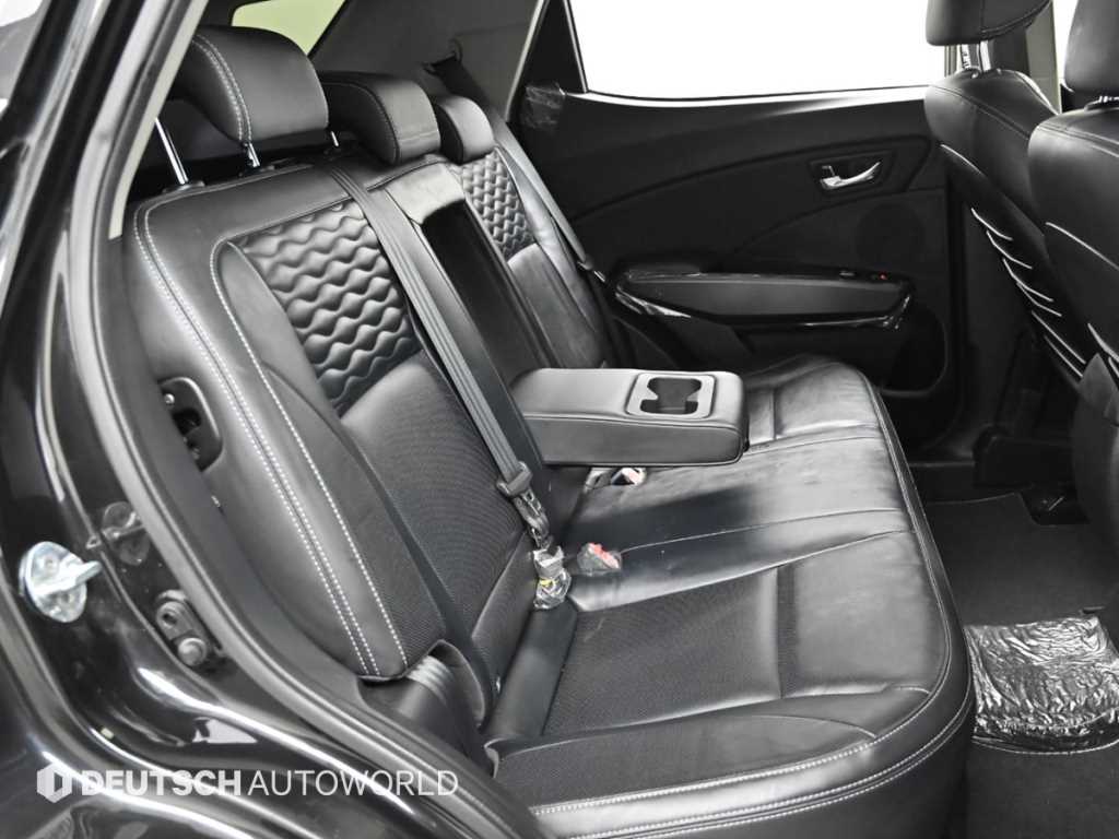 Ssangyong Tivoli - Vista 12