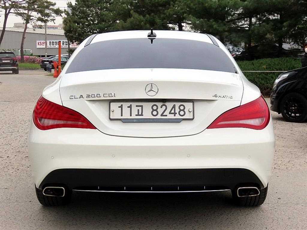 Mercedes Benz CLA Class - Vista 4