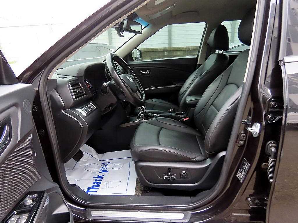 Ssangyong Tivoli - Vista 5