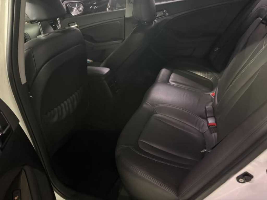 KIA K5 - Vista 5