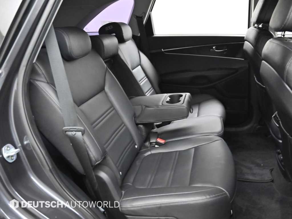 KIA Sorento - Vista 12
