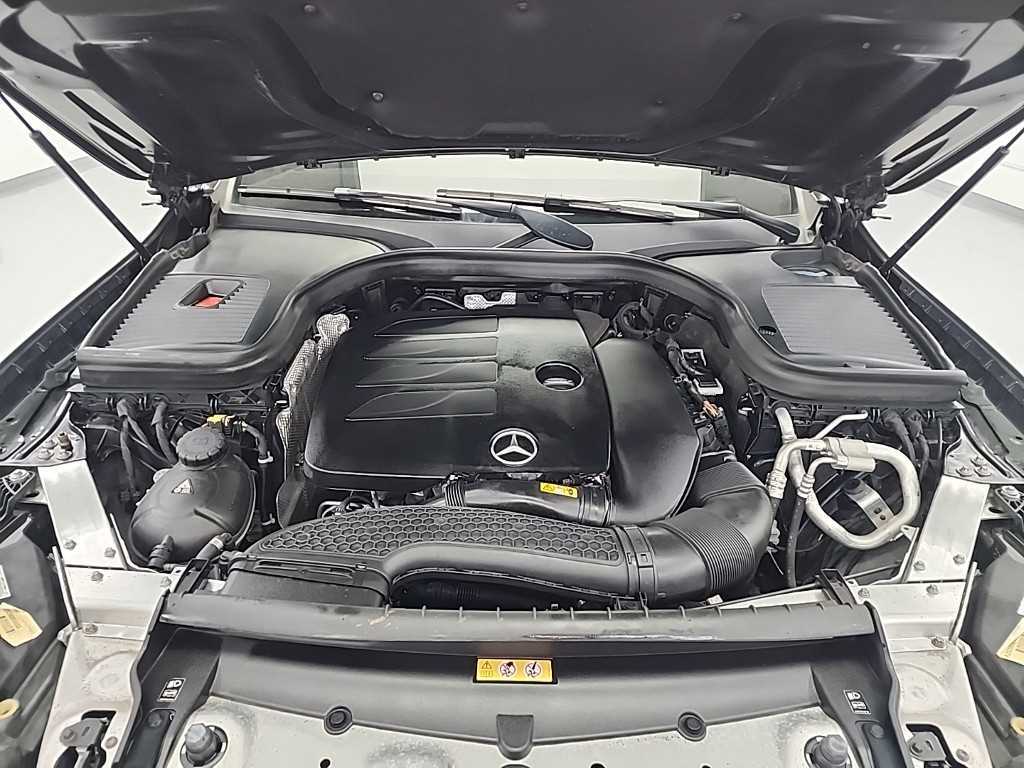 Mercedes Benz GLC Class - Vista 5