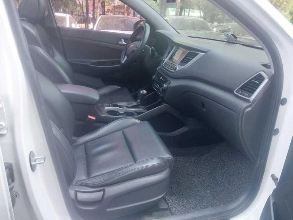 HYUNDAI Tucson - Vista 11