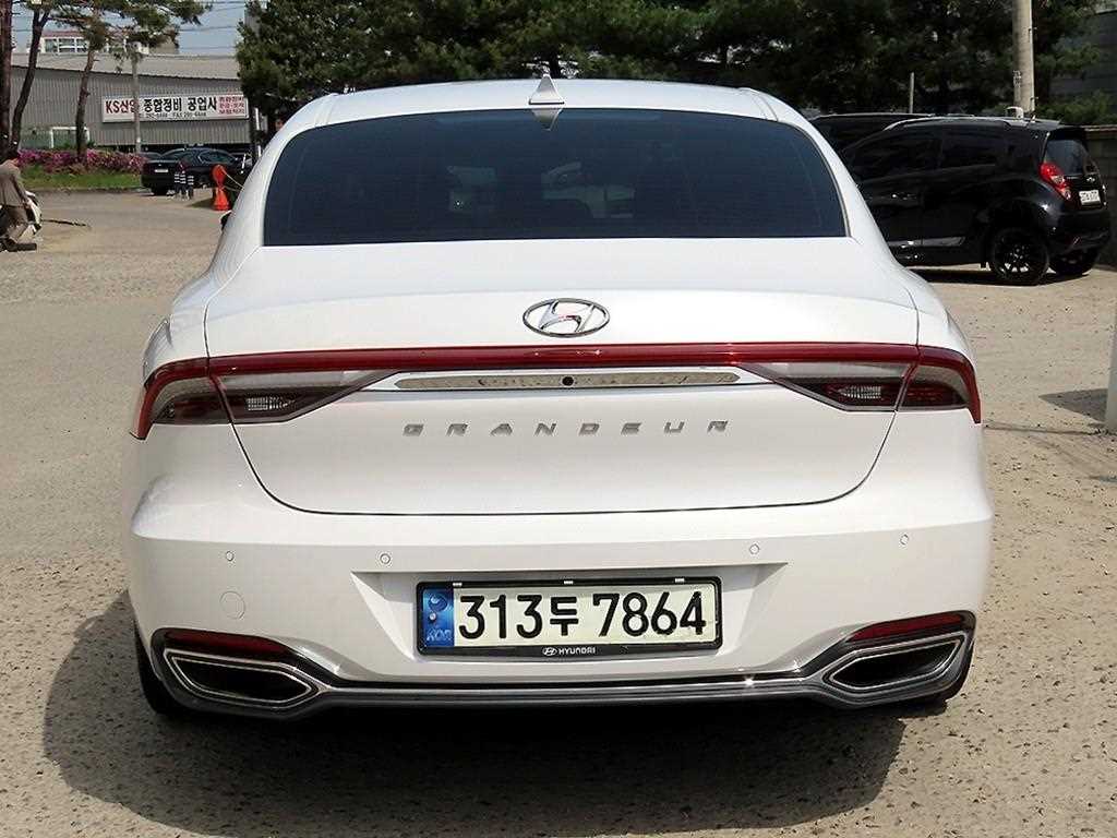 HYUNDAI Grandeur - Vista 4