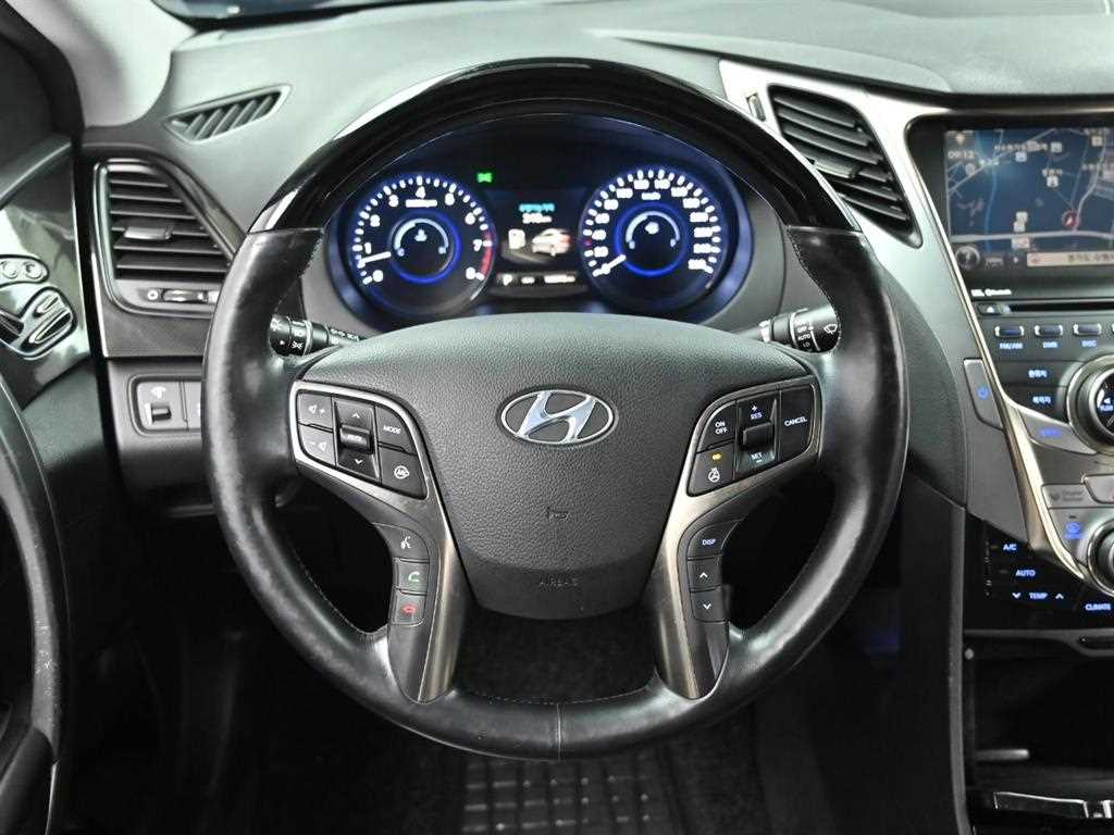 HYUNDAI Grandeur 2011 Negro - Importación desde Corea - HF Imports Iquique - Foto 13