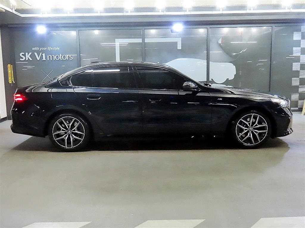 BMW 5 Series - Vista 3