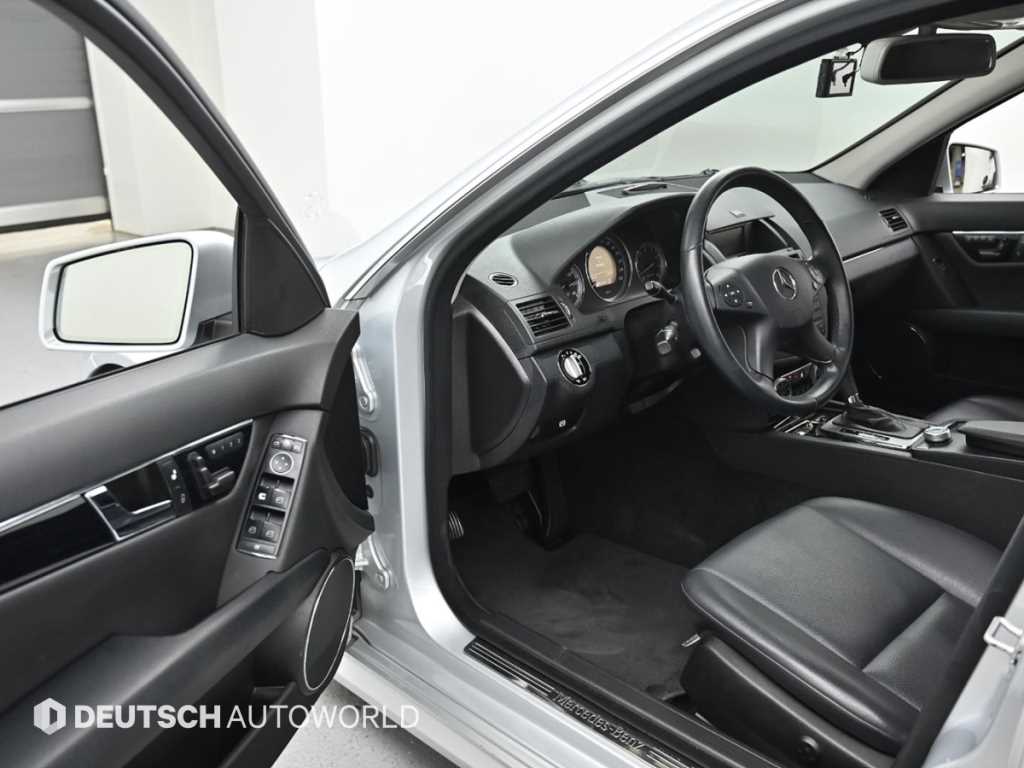 Mercedes Benz C Class - Vista 11