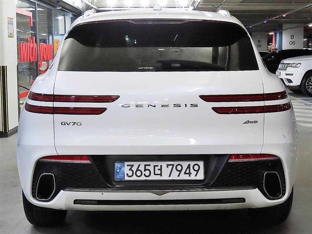 Genesis GV70 - Vista 5
