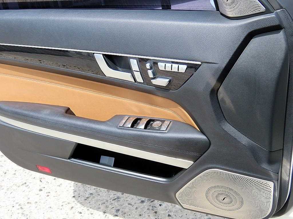 Mercedes Benz E class - Vista 11