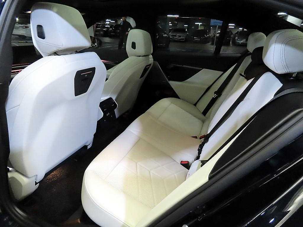 BMW 5 Series - Vista 7
