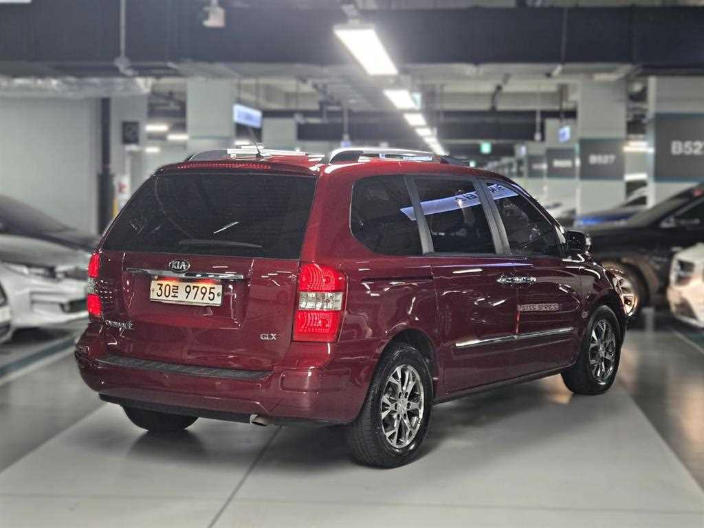 KIA Carnival - Vista 2