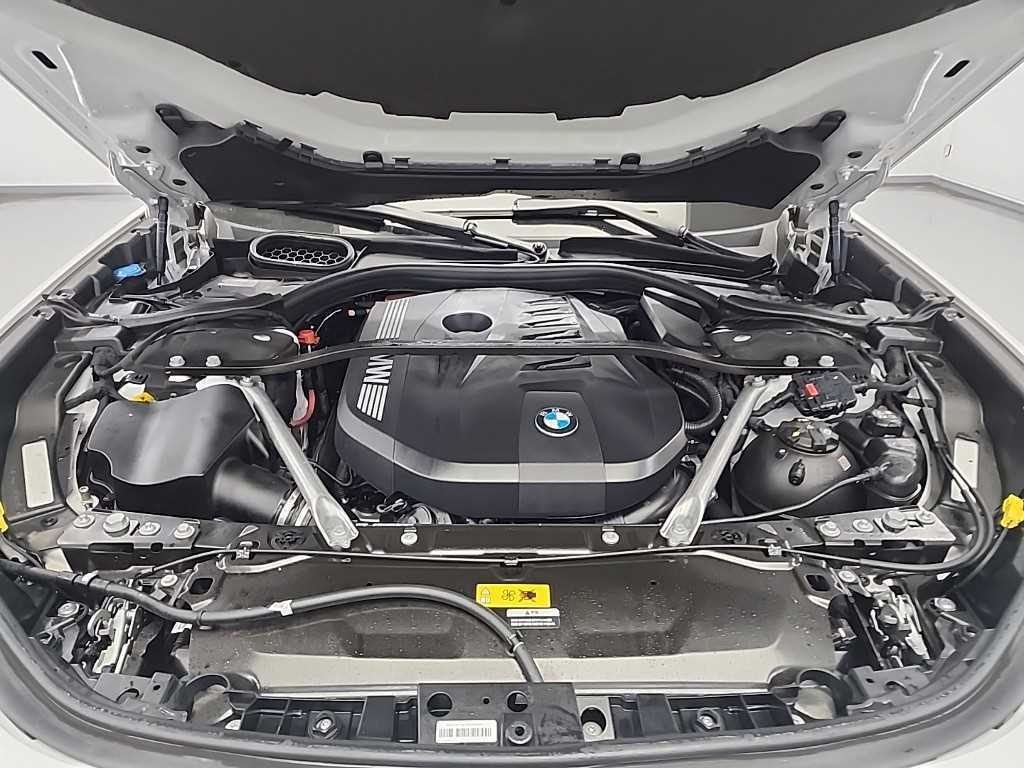 BMW 7 Series - Vista 5