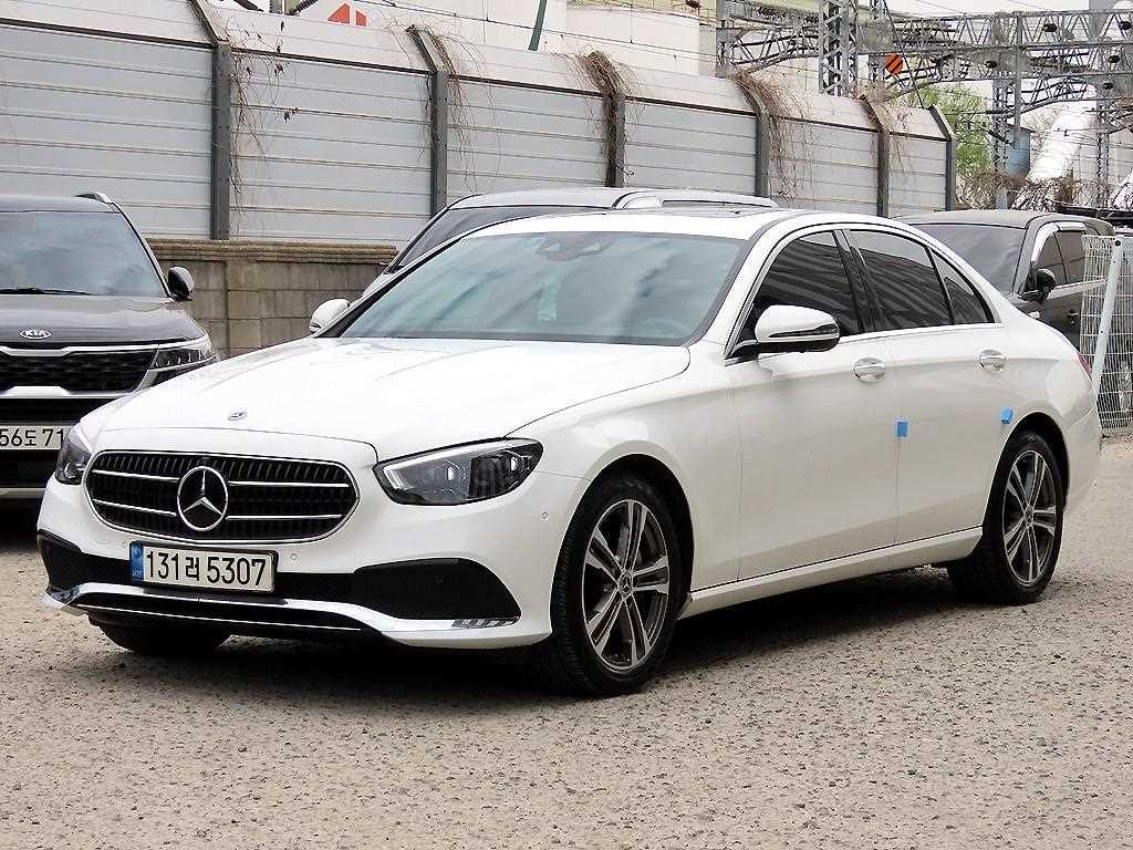 Mercedes Benz E class - Vista 2