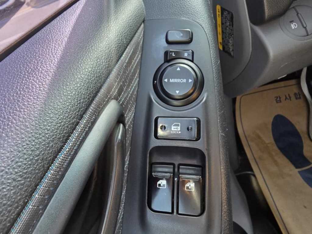 HYUNDAI Starex - Vista 10