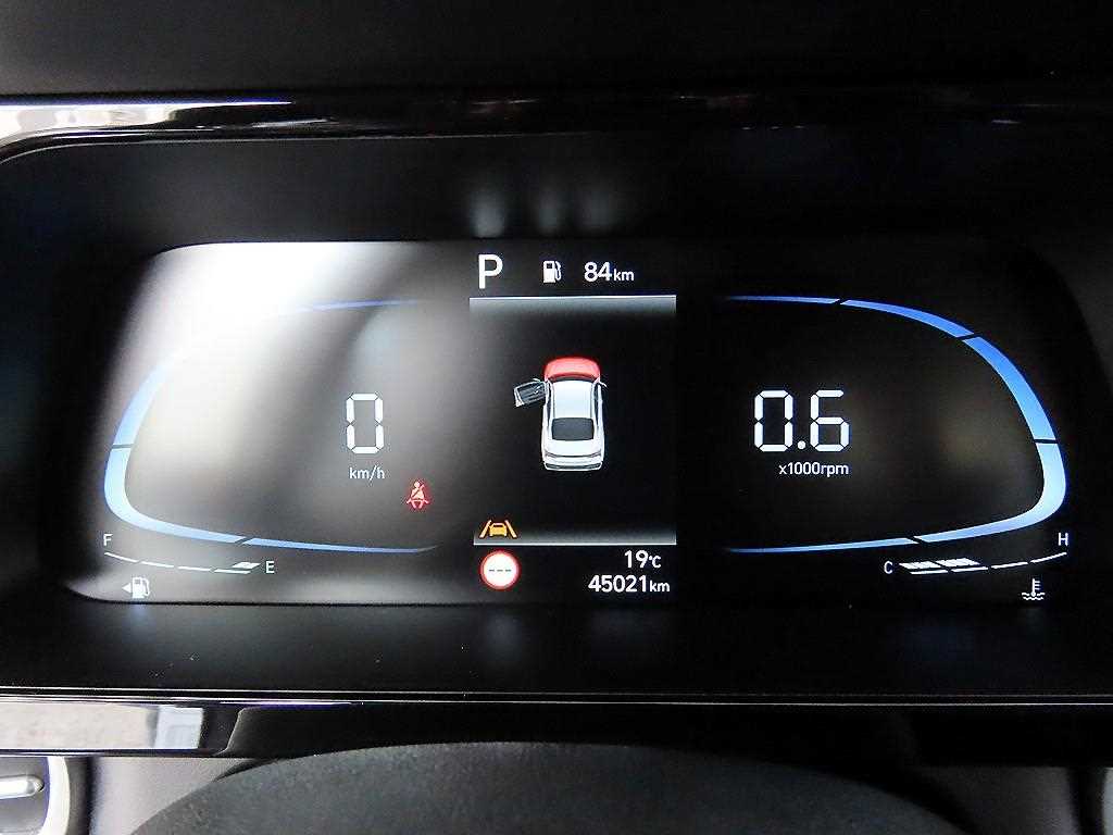HYUNDAI Avante - Vista 9