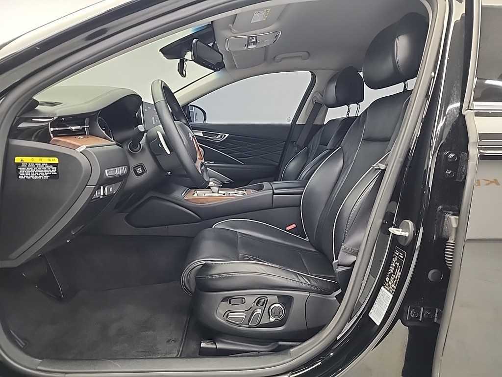 KIA K9 - Vista 11