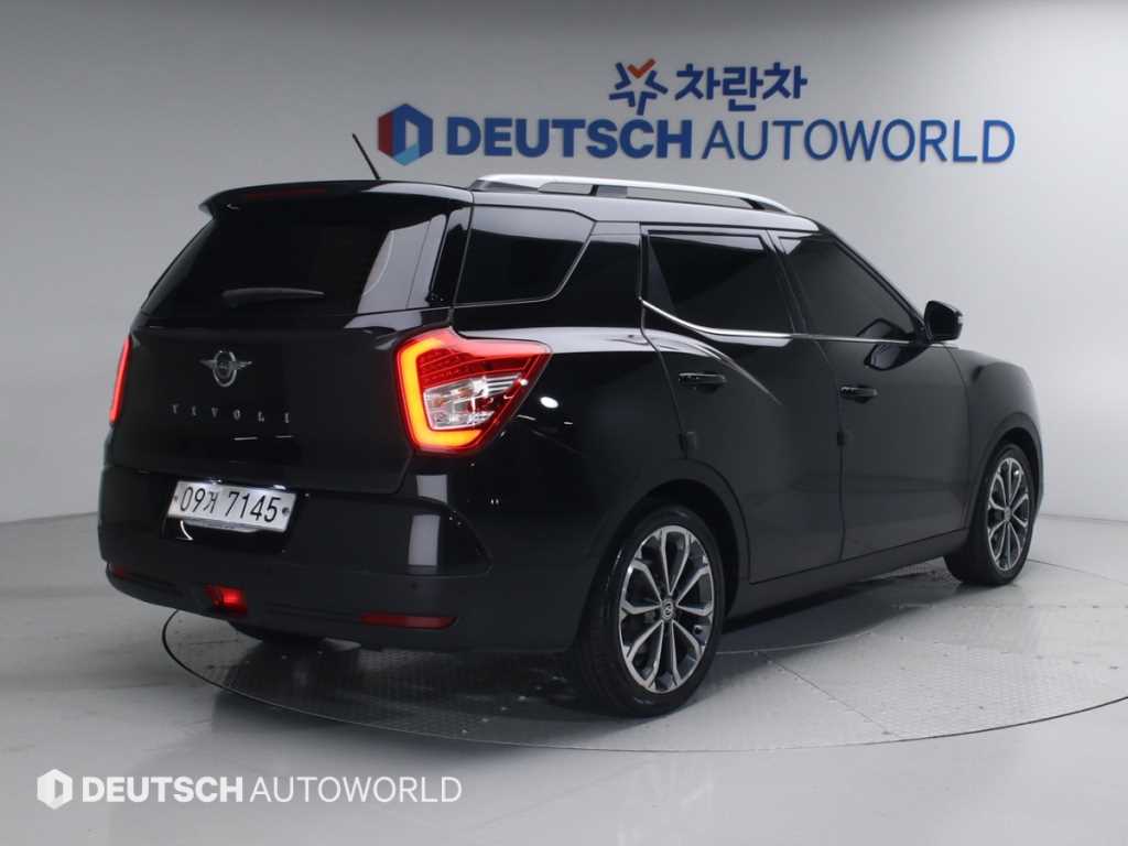 Ssangyong Tivoli - Vista 2