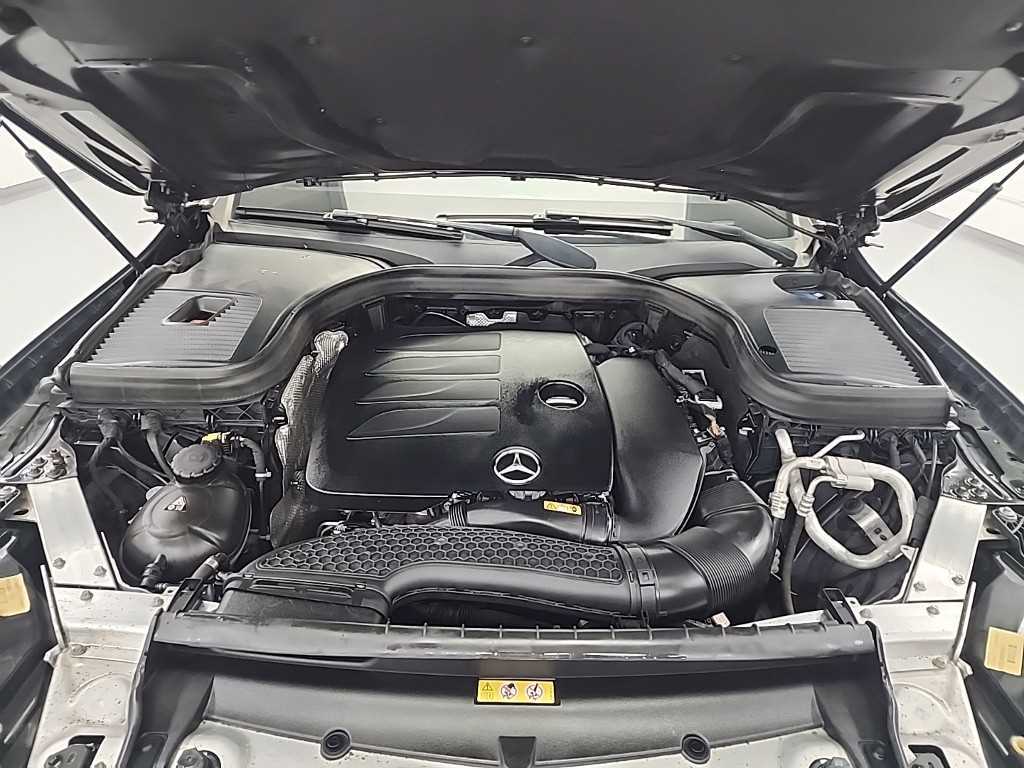 Mercedes Benz GLC Class - Vista 5