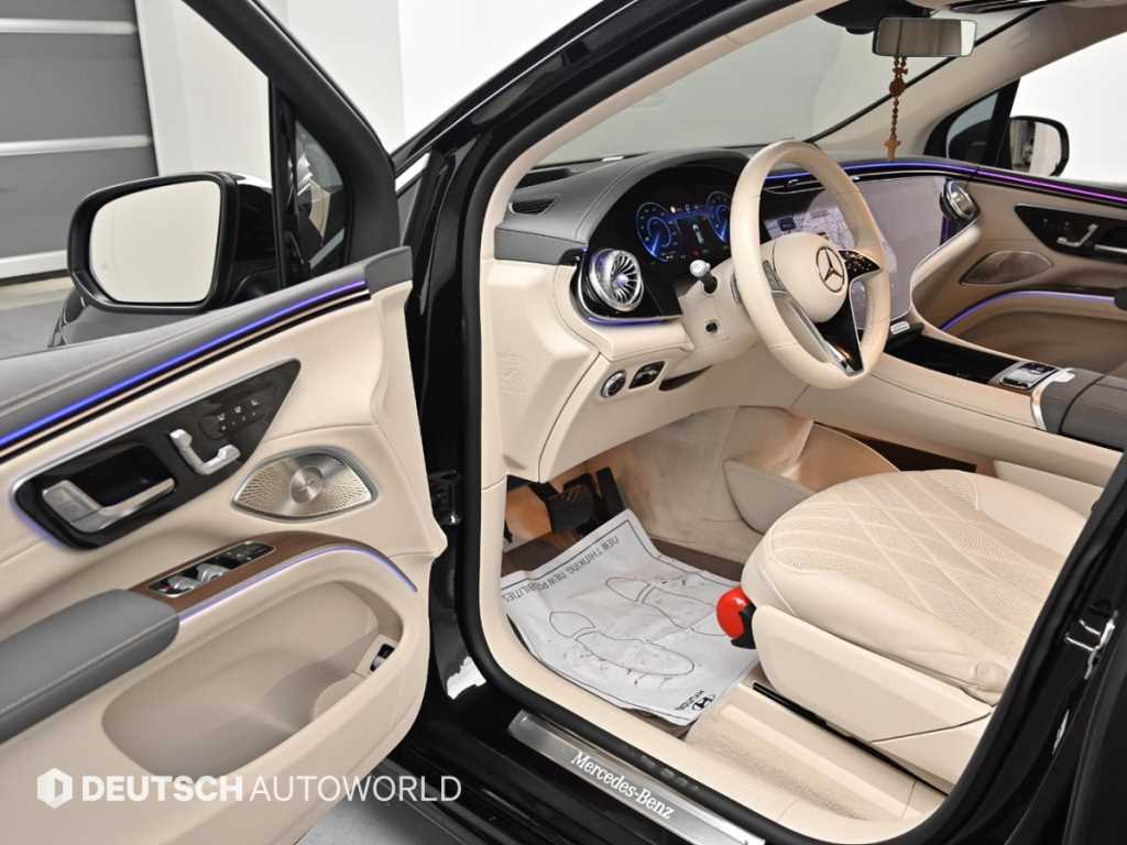 Mercedes Benz EQS - Vista 11