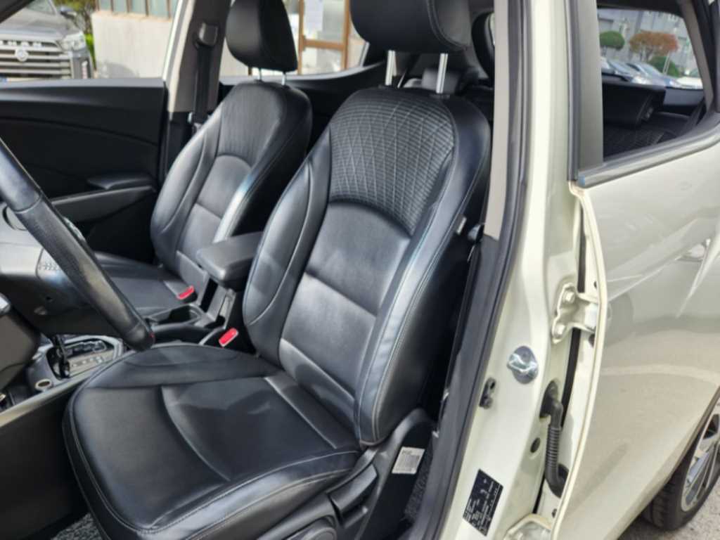 Ssangyong Tivoli - Vista 5