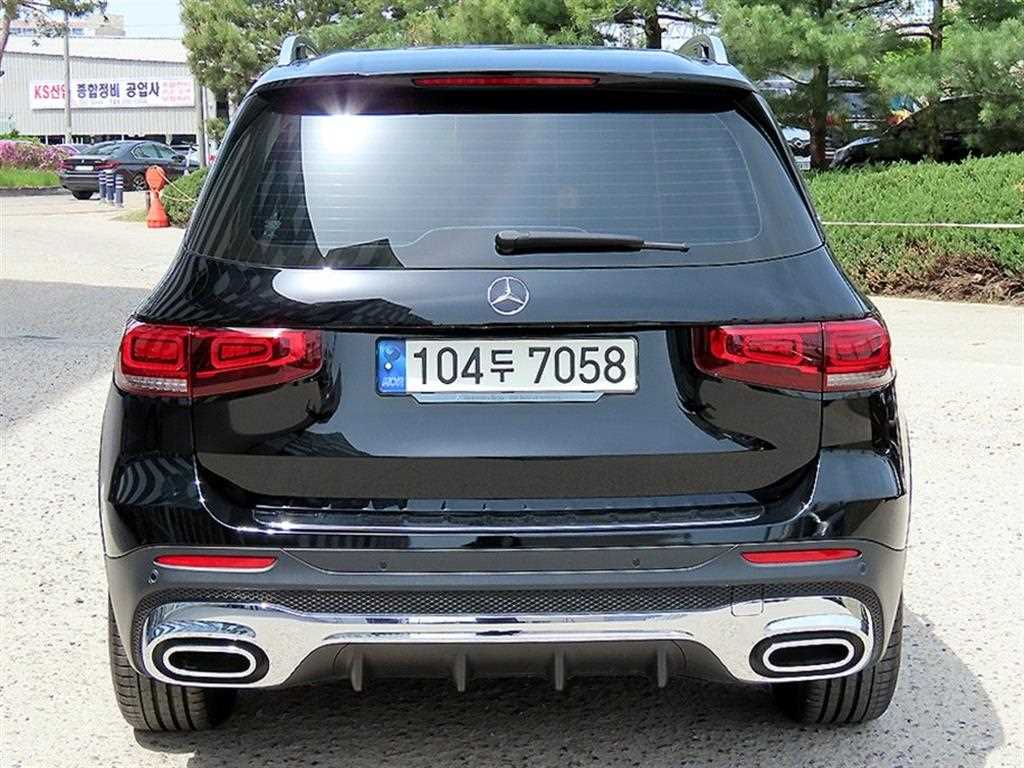 Mercedes Benz GLB Class - Vista 4