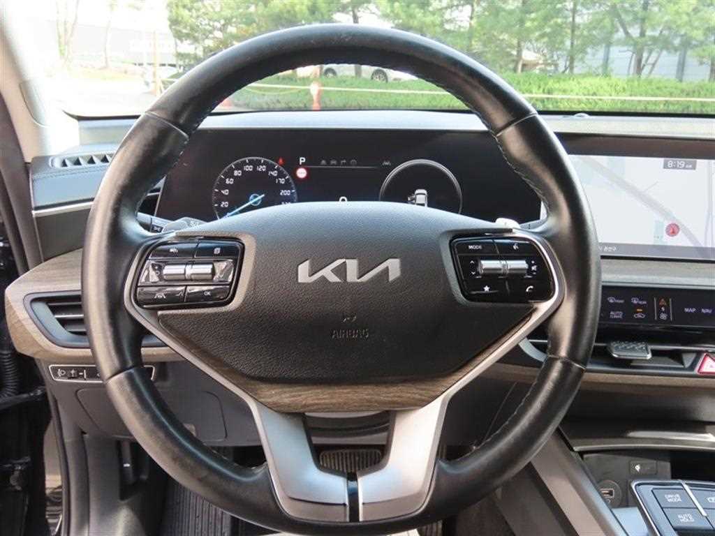 KIA K8 - Vista 10