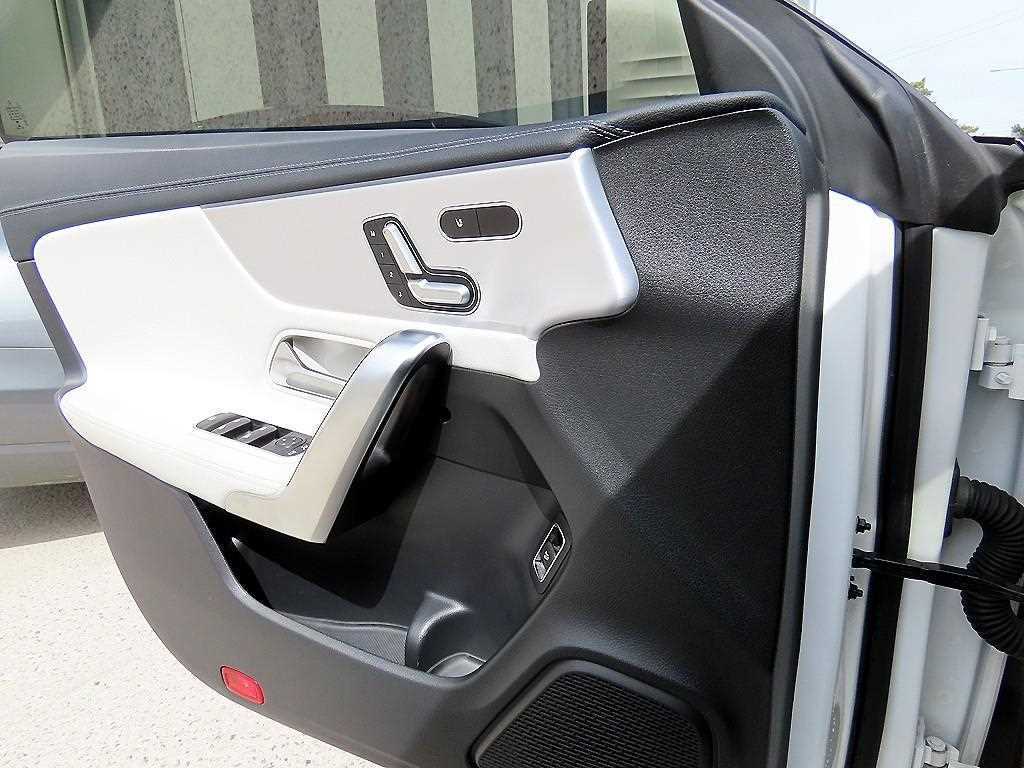 Mercedes Benz CLA Class - Vista 12