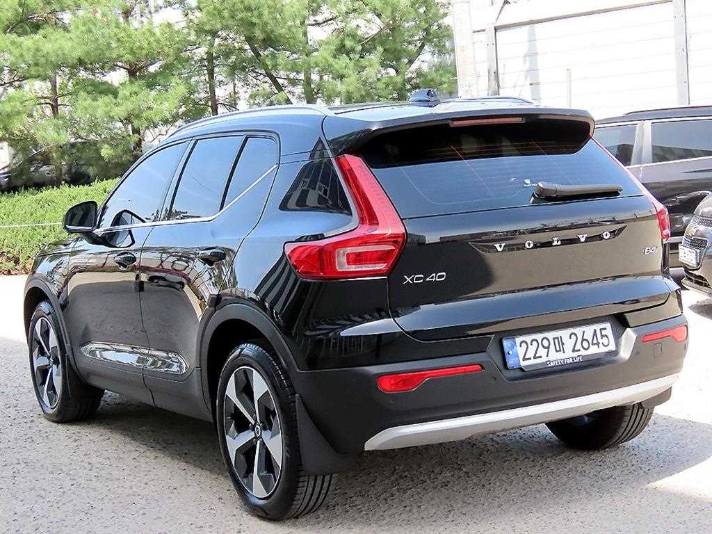 Volvo XC40 - Vista 3