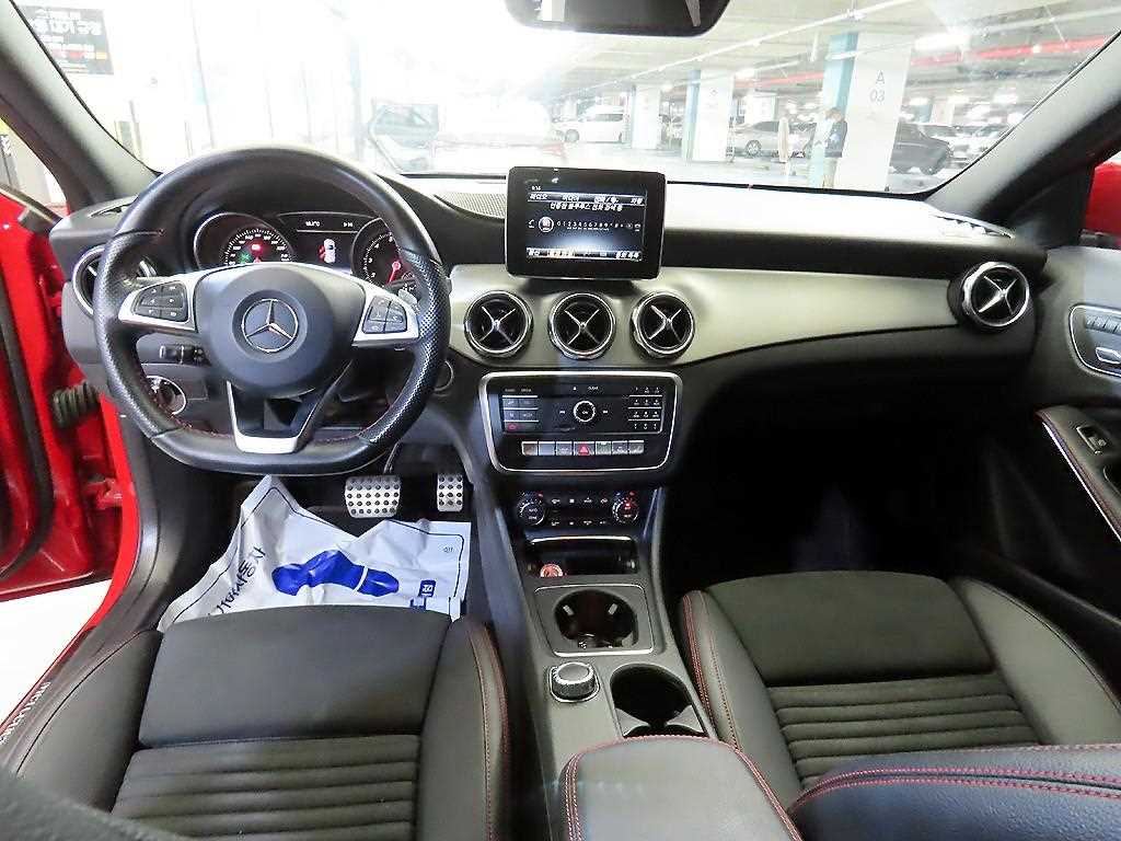 Mercedes Benz GLA Class - Vista 10