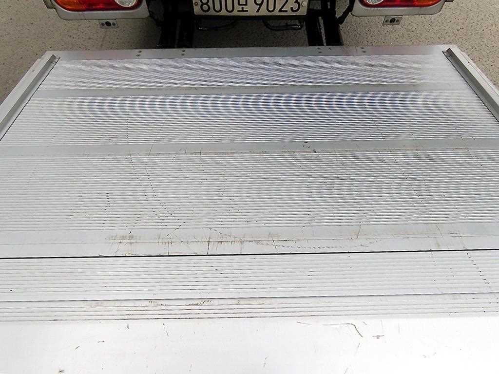 Small Truck Top_Wingbody Powergate - Vista 10