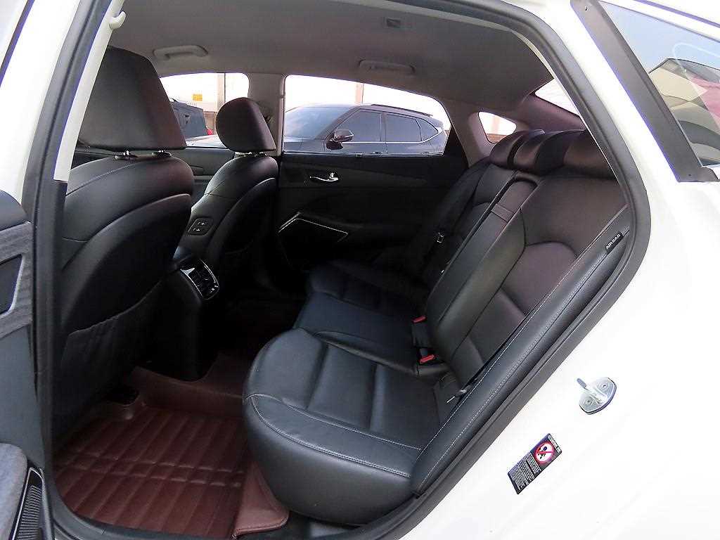 KIA K7 - Vista 6