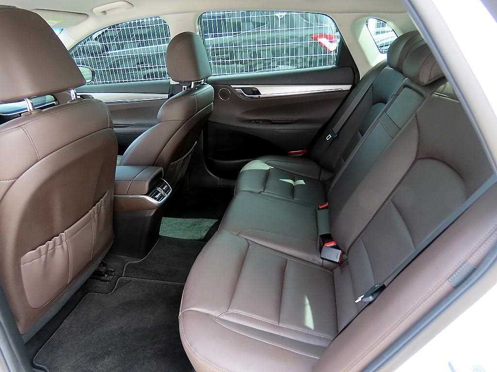 HYUNDAI Grandeur - Vista 6