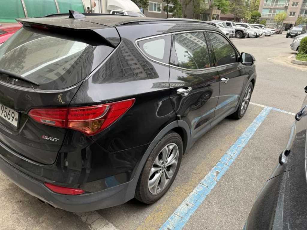 HYUNDAI Santa Fe - Vista 3