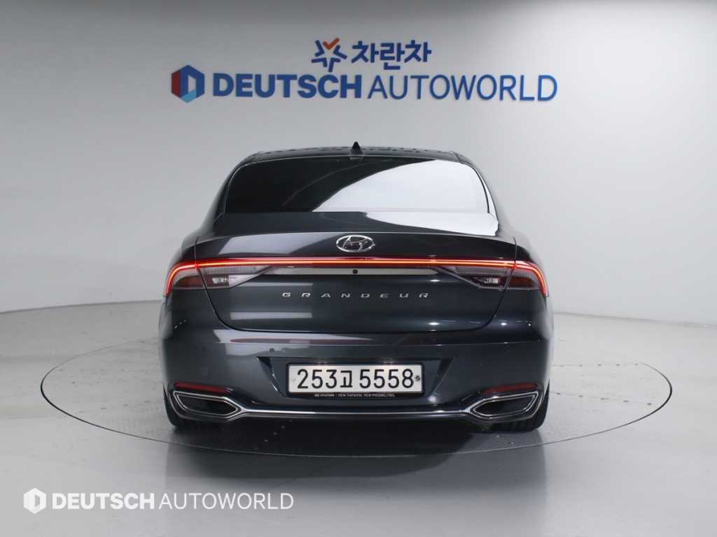 HYUNDAI Grandeur - Vista 4