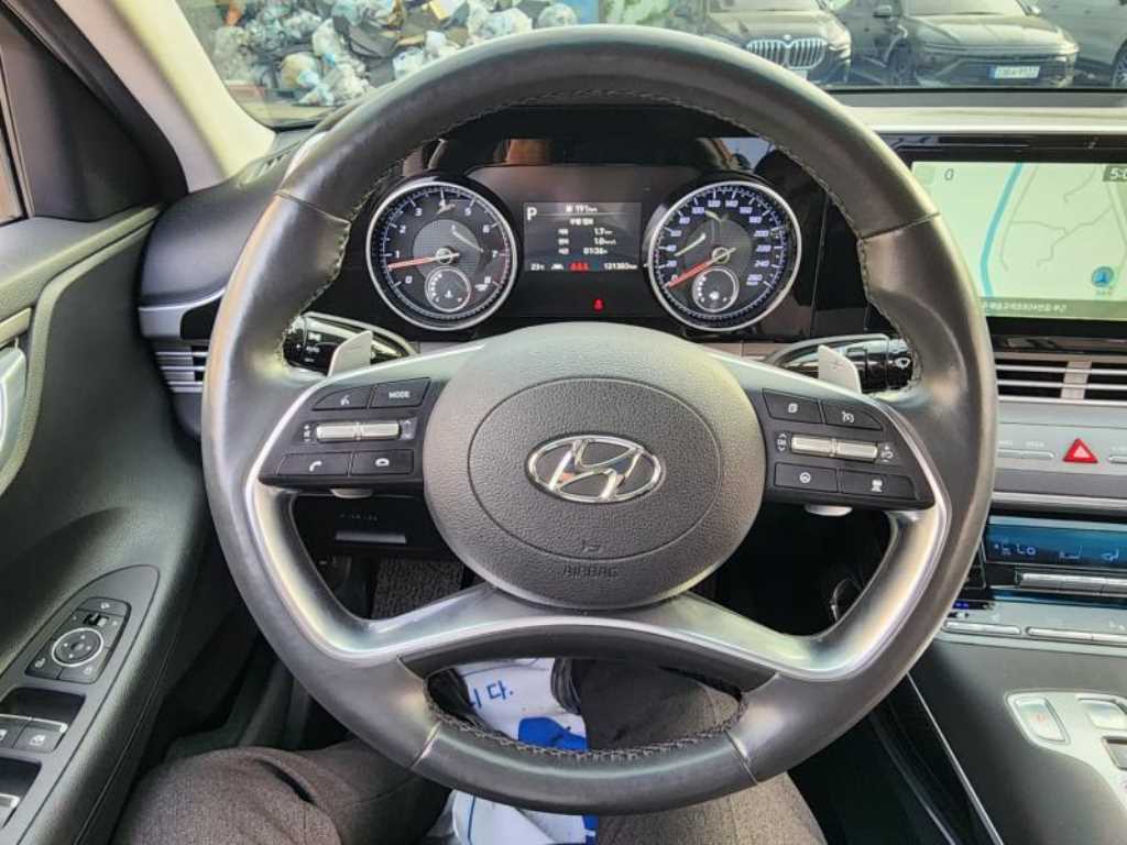HYUNDAI Grandeur - Vista 7