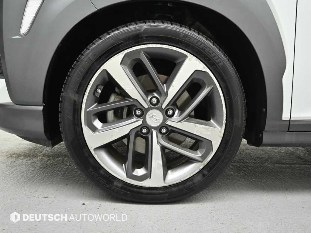 HYUNDAI Kona - Vista 5