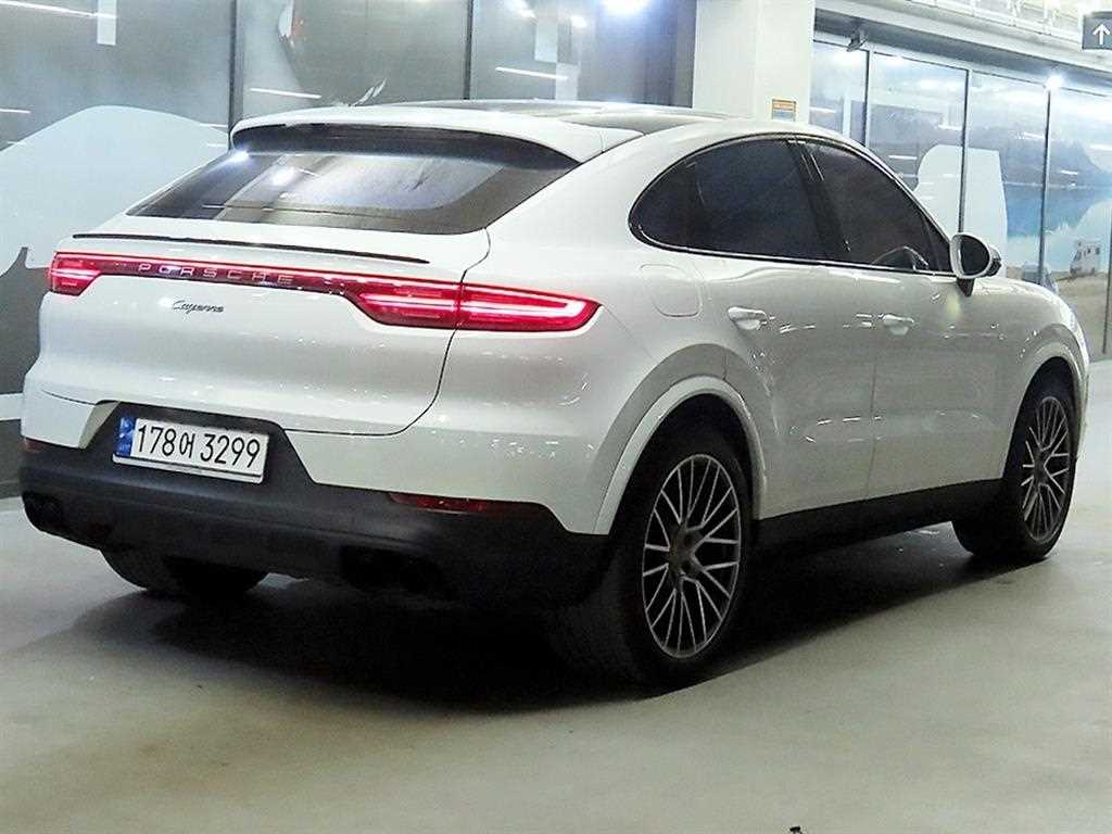 Porsche Cayenne - Vista 4