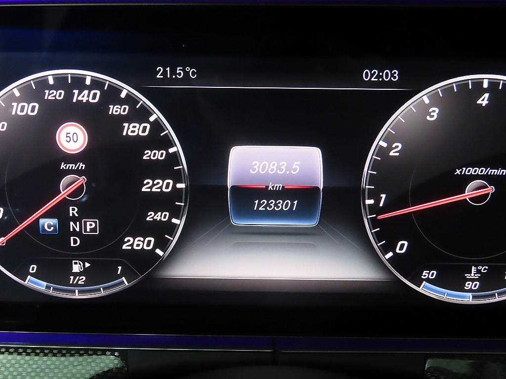 Mercedes Benz E class - Vista 9