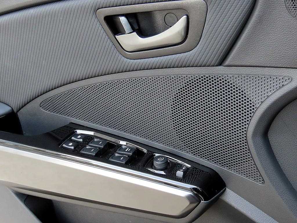Ssangyong Tivoli - Vista 11