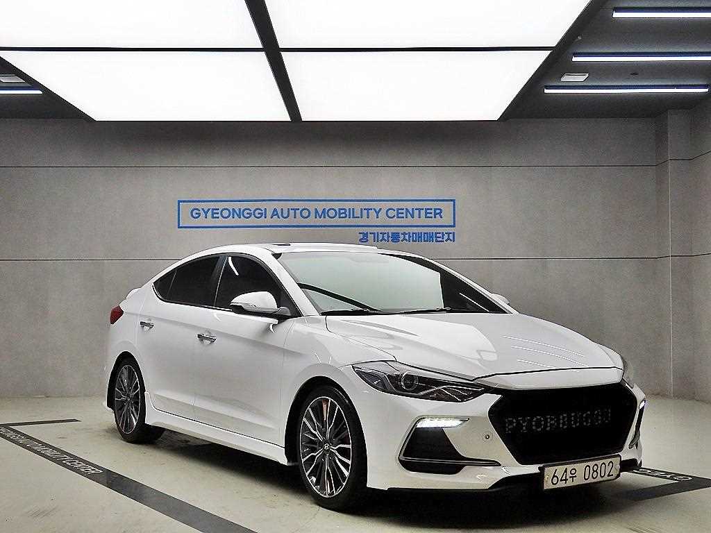 HYUNDAI Avante 2017 Blanco - Importación desde Corea - HF Imports Iquique - Foto 1