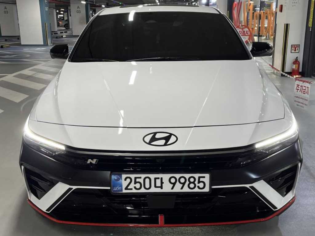 HYUNDAI Avante - Vista 2