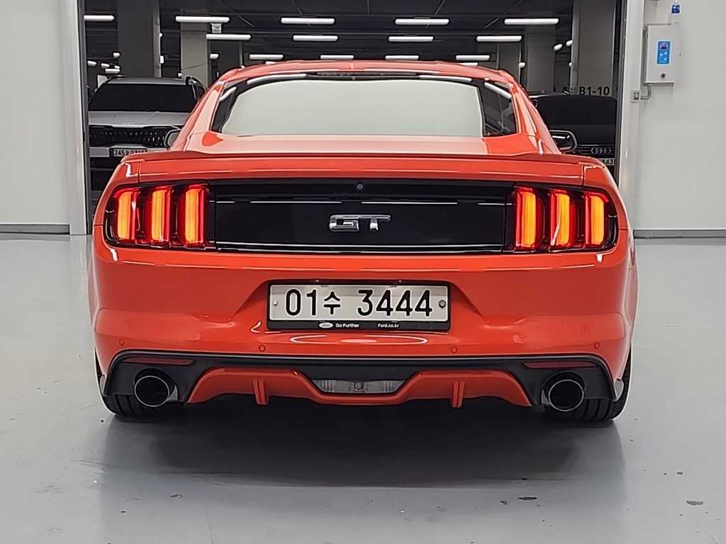 Ford Mustang - Vista 3