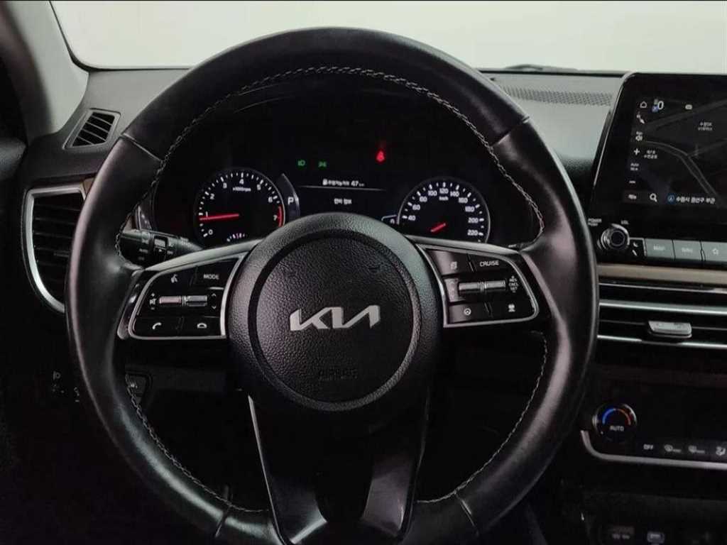 KIA Seltos - Vista 9