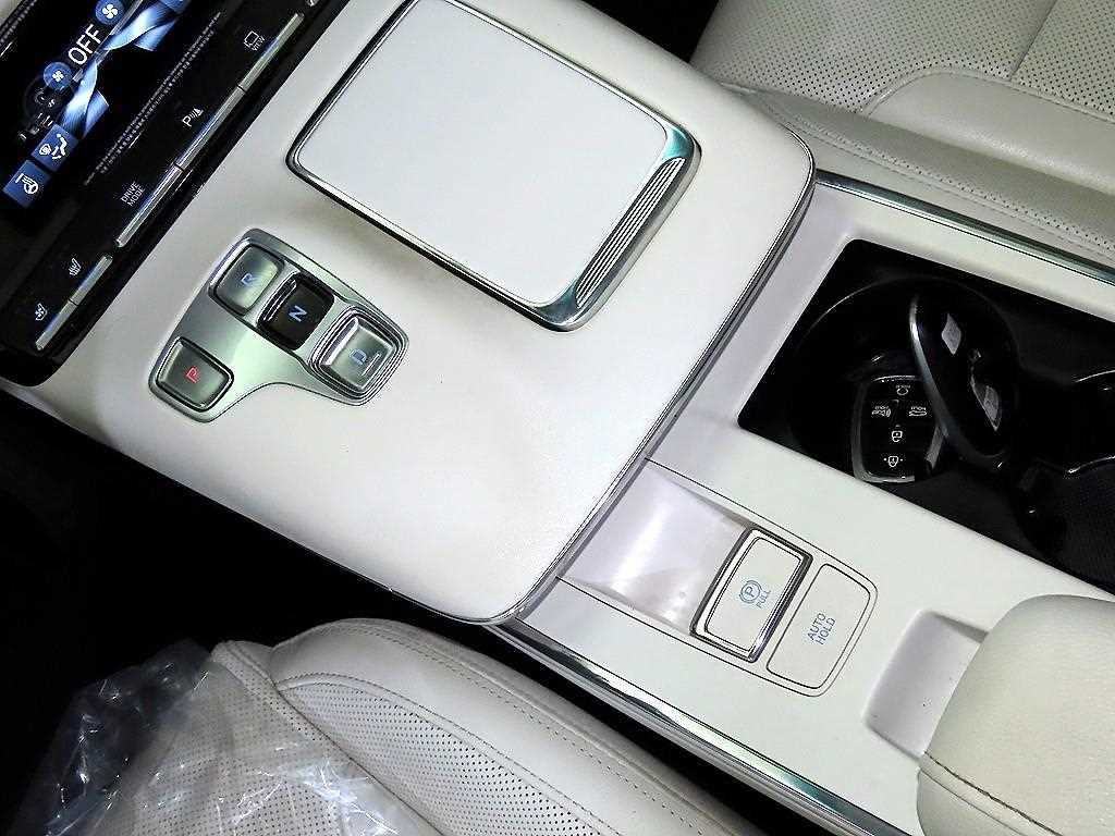 HYUNDAI Grandeur - Vista 12
