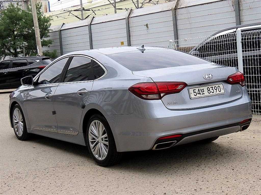 HYUNDAI Aslan - Vista 3