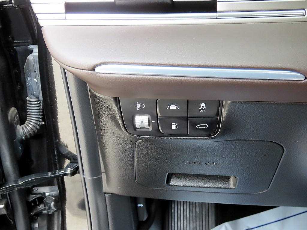 HYUNDAI Grandeur - Vista 12