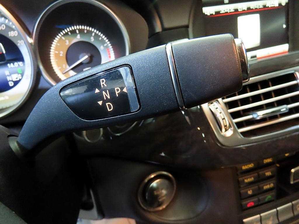 Mercedes Benz CLS Class - Vista 9