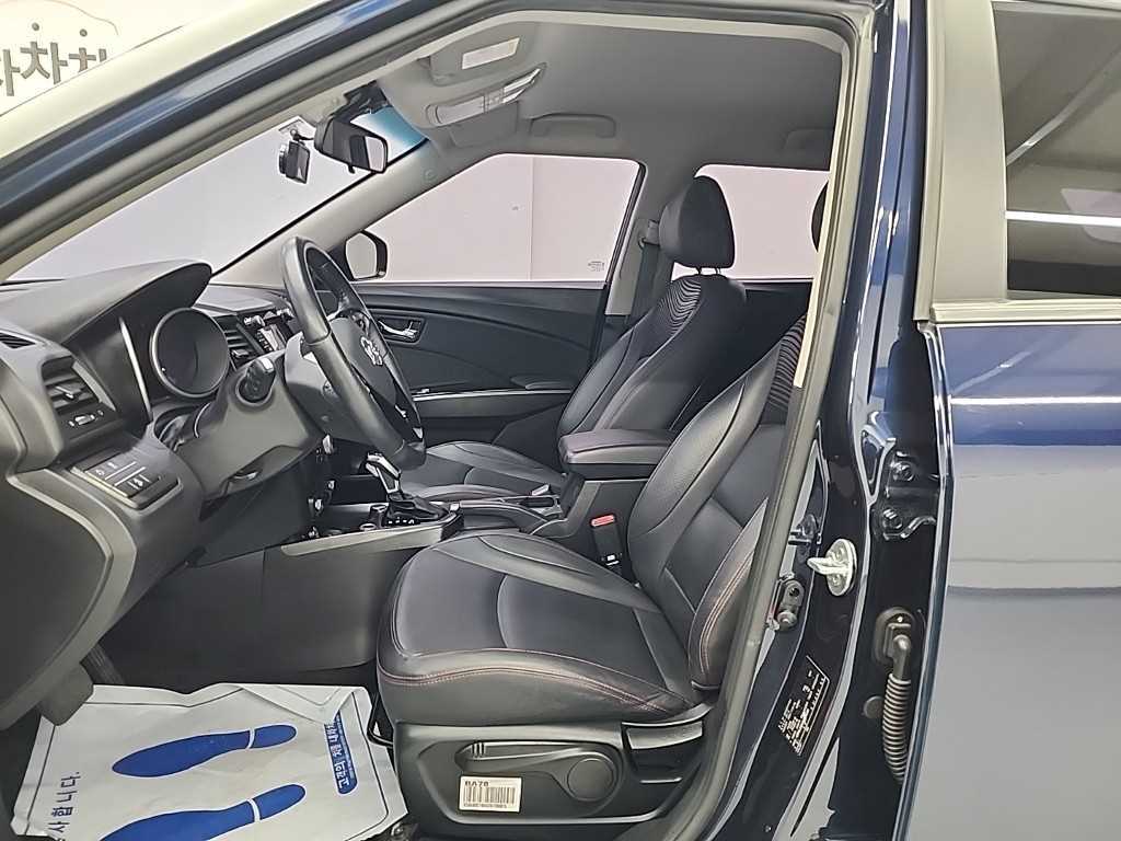 Ssangyong Tivoli - Vista 11