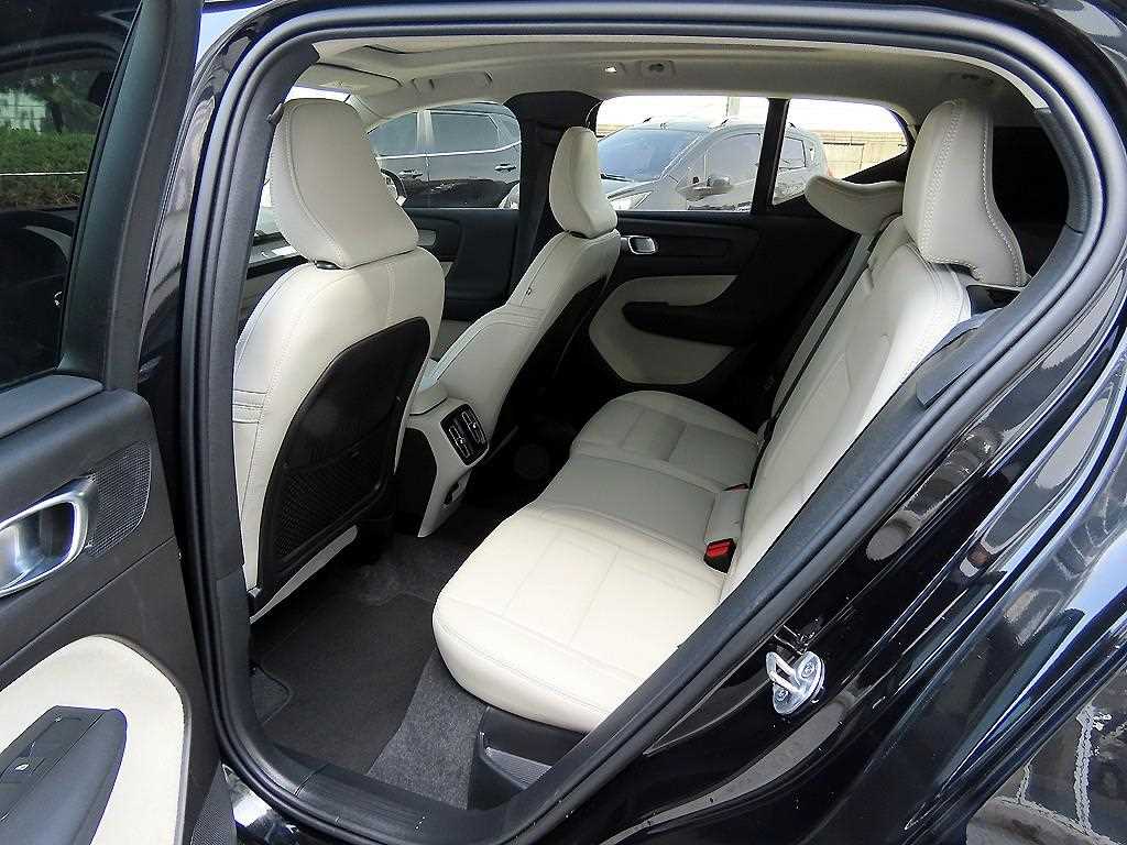 Volvo XC40 - Vista 6